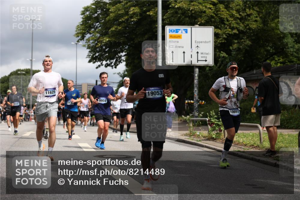 29.06.2025 - hella hamburg halbmarathon Yannick Fuchs http://msf.ph/oto/8214489 29.06.2025 10:45:31 20KM 1335, 1366, 2636, 2718, 2823, 2946, 4033, 4297, 4404, 4839, 4967, 5087, 5336, 5600, 5820, 6776, 7224, 7786, 7943, 8508, 8856, 8930, 8989, 9074, 9214, 9476, 9656, 9739, 9793, 9869, 9959, 10057, 10508, 10667, 10691, 10868, 11124, 11625, 11733, 12450, 13073, 13403, 13707, 13726, 13799, 14012, 14248, 14458, 14865, 14994, 15426, 15480, 15496, 15871, 15899, 16666, 16907, 17131, 17530, 17682, 17962, 18820, 19020, 19053 meine-sportfotos.de
