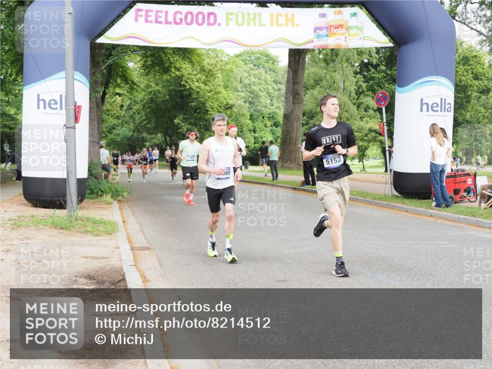 29.06.2025 - hella hamburg halbmarathon MichiJ http://msf.ph/oto/8214512 29.06.2025 10:23:32 Zwischen KM18-KM19 3005, 5152, 5269, 11230, 14069, 16417, 17489 meine-sportfotos.de
