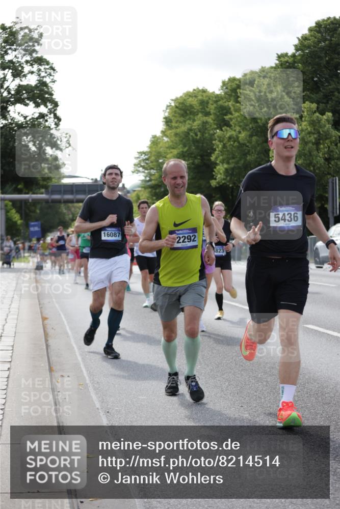 29.06.2025 - hella hamburg halbmarathon Jannik Wohlers http://msf.ph/oto/8214514 29.06.2025 09:49:50 Lombardsbrücke 1615, 1675, 1803, 2415, 2568, 3332, 4398, 4823, 5248, 5409, 5436, 5791, 5803, 6704, 7774, 8450, 8629, 9017, 9294, 9302, 9711, 9979, 10894, 11767, 12292, 12335, 12540, 12554, 12895, 13725, 14691, 14992, 15225, 15257, 15336, 15435, 15521, 16648, 17425, 17620, 17971, 17973, 18154, 18275, 18276, 18464, 19229 meine-sportfotos.de