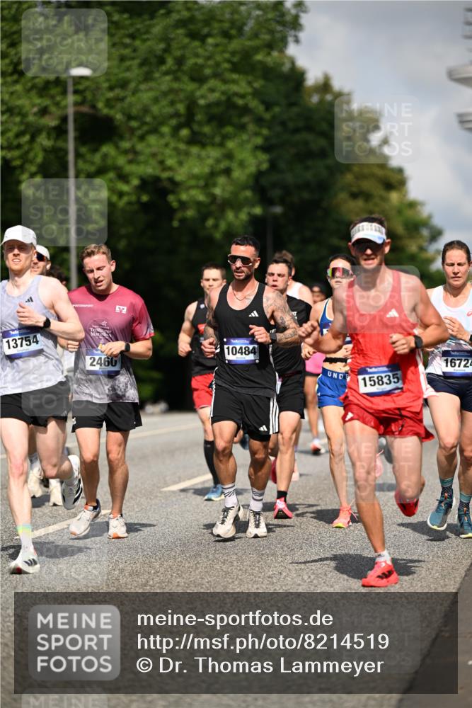 29.06.2025 - hella hamburg halbmarathon Dr. Thomas Lammeyer http://msf.ph/oto/8214519 29.06.2025 09:49:12 Kennedybrücke 57, 1686, 1707, 1894, 4463, 4812, 5187, 5550, 6495, 6878, 7055, 7186, 7880, 7965, 8062, 9345, 10484, 10876, 11120, 11199 meine-sportfotos.de