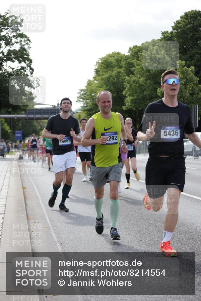 29.06.2025 - hella hamburg halbmarathon Jannik Wohlers http://msf.ph/oto/8214554 29.06.2025 09:49:50 Lombardsbrücke 1615, 1675, 1803, 2415, 2568, 3332, 4398, 4823, 5248, 5409, 5436, 5791, 5803, 6704, 7774, 8450, 8629, 9017, 9294, 9302, 9711, 9979, 10894, 11767, 12292, 12335, 12540, 12554, 12895, 13725, 14691, 14992, 15225, 15257, 15336, 15435, 15521, 16648, 17425, 17620, 17971, 17973, 18154, 18275, 18276, 18464, 19229 meine-sportfotos.de