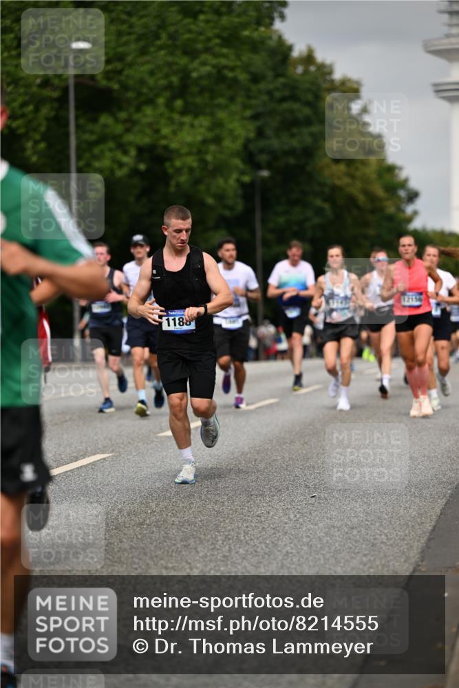 29.06.2025 - hella hamburg halbmarathon Dr. Thomas Lammeyer http://msf.ph/oto/8214555 29.06.2025 10:12:46 Kennedybrücke 1147, 1188, 2427, 2978, 4859, 5100, 5885, 6590, 6674, 6918, 7198, 7348, 7453, 9457, 9616, 9718, 9823, 9951, 9958, 9966, 10092, 10609, 10857 meine-sportfotos.de