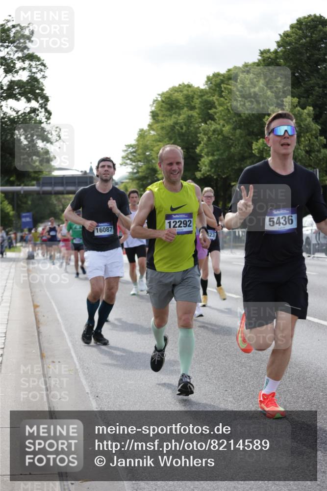29.06.2025 - hella hamburg halbmarathon Jannik Wohlers http://msf.ph/oto/8214589 29.06.2025 09:49:50 Lombardsbrücke 1615, 1675, 1803, 2415, 2568, 3332, 4398, 4823, 5248, 5409, 5436, 5791, 5803, 6704, 7774, 8450, 8629, 9017, 9294, 9302, 9711, 9979, 10894, 11767, 12292, 12335, 12540, 12554, 12895, 13725, 14691, 14992, 15225, 15257, 15336, 15435, 15521, 16648, 17425, 17620, 17971, 17973, 18154, 18275, 18276, 18464, 19229 meine-sportfotos.de