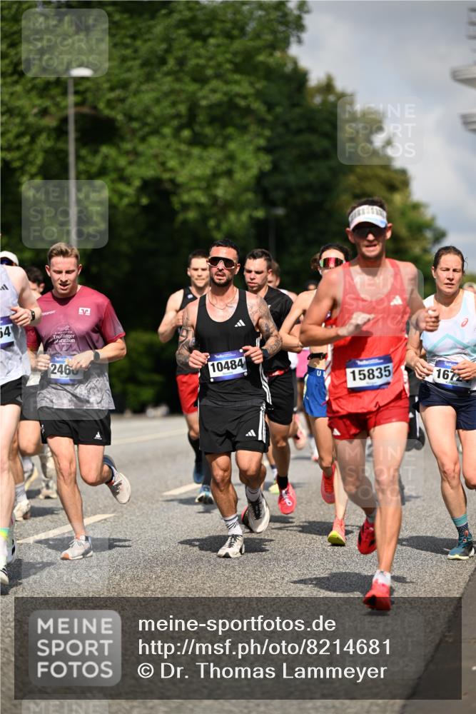 29.06.2025 - hella hamburg halbmarathon Dr. Thomas Lammeyer http://msf.ph/oto/8214681 29.06.2025 09:49:12 Kennedybrücke 57, 1686, 1707, 1894, 4463, 4812, 5187, 5550, 6495, 6878, 7055, 7186, 7880, 7965, 8062, 9345, 10484, 10876, 11120, 11199 meine-sportfotos.de