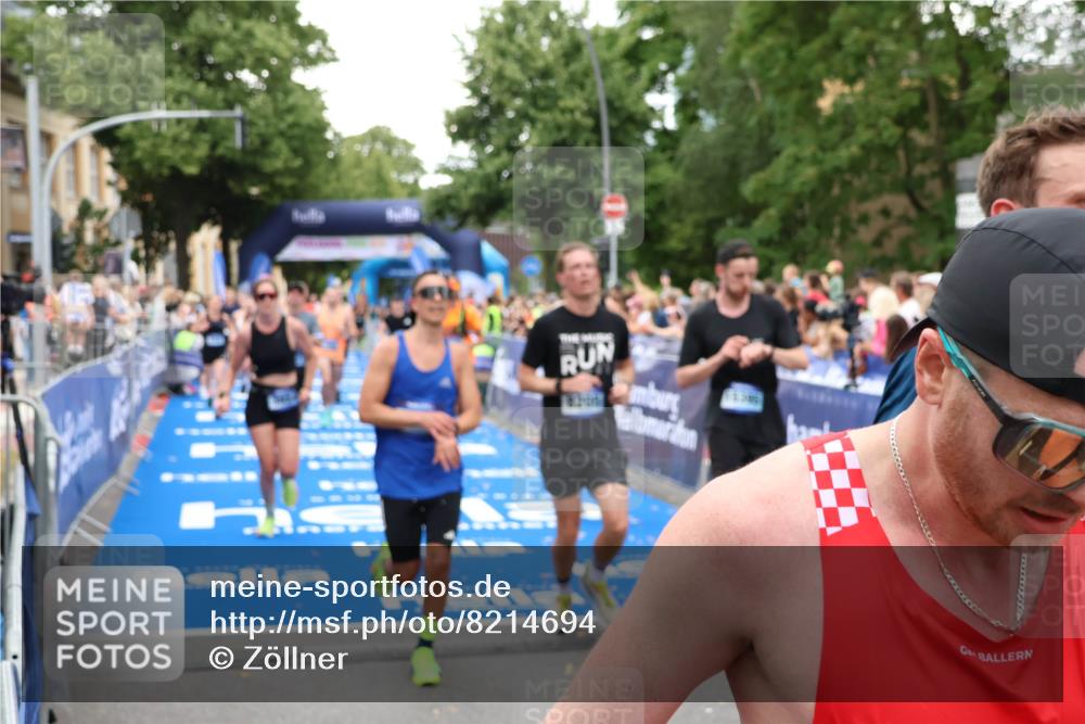 29.06.2025 - hella hamburg halbmarathon Zöllner http://msf.ph/oto/8214694 29.06.2025 10:51:01 Ziel 1466, 1630, 2207, 3654, 7369, 8117, 8205, 8572, 10215, 11551, 12778, 13008, 13687, 14125, 15362, 15395, 15643, 16285, 17221, 18350 meine-sportfotos.de