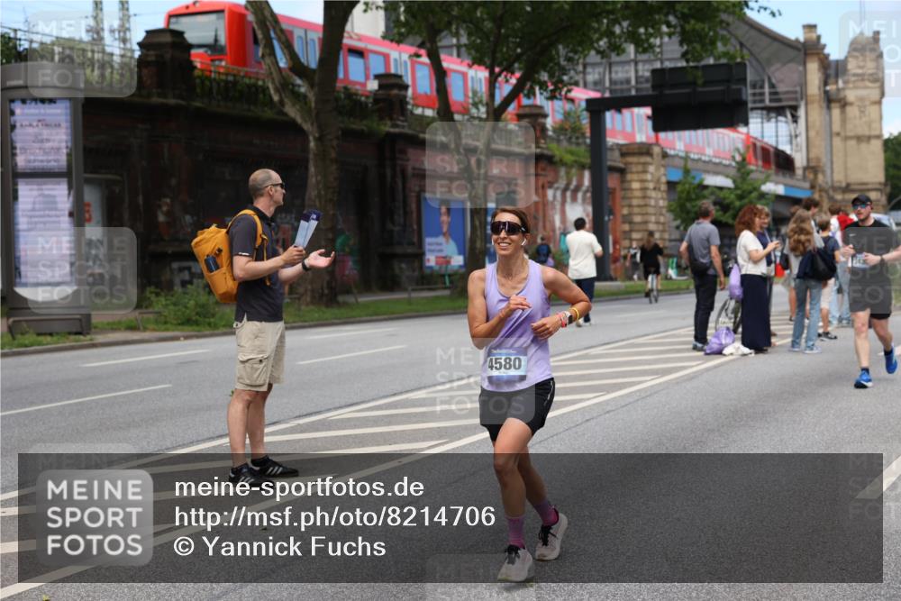 29.06.2025 - hella hamburg halbmarathon Yannick Fuchs http://msf.ph/oto/8214706 29.06.2025 11:23:32 20KM 1025, 1395, 1534, 1890, 2325, 2588, 2744, 3358, 3430, 3708, 3752, 3753, 3765, 4111, 4314, 4580, 5223, 5343, 5437, 5561, 5825, 5965, 6034, 6103, 6570, 6746, 8187, 8717, 8855, 9780, 9927, 10336, 10921, 11168, 11245, 11984, 12073, 12326, 14000, 14099, 14433, 14439, 14610, 14611, 14644, 15409, 15739, 15847, 15853, 16115, 16383, 17742, 18369, 18706, 18860 meine-sportfotos.de