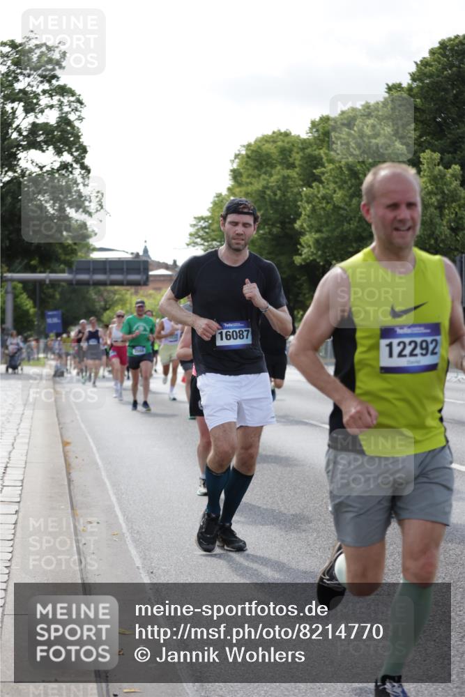 29.06.2025 - hella hamburg halbmarathon Jannik Wohlers http://msf.ph/oto/8214770 29.06.2025 09:49:51 Lombardsbrücke 1615, 1675, 1803, 2415, 2568, 2826, 3332, 4398, 4823, 5248, 5409, 5436, 5791, 5803, 6704, 7774, 8450, 9017, 9294, 9302, 9365, 9711, 9979, 10894, 11767, 12292, 12335, 12540, 12554, 12895, 13725, 14691, 14992, 15225, 15257, 15336, 15435, 15521, 16648, 17425, 17620, 17973, 18154, 18275, 18276, 18464, 19229 meine-sportfotos.de