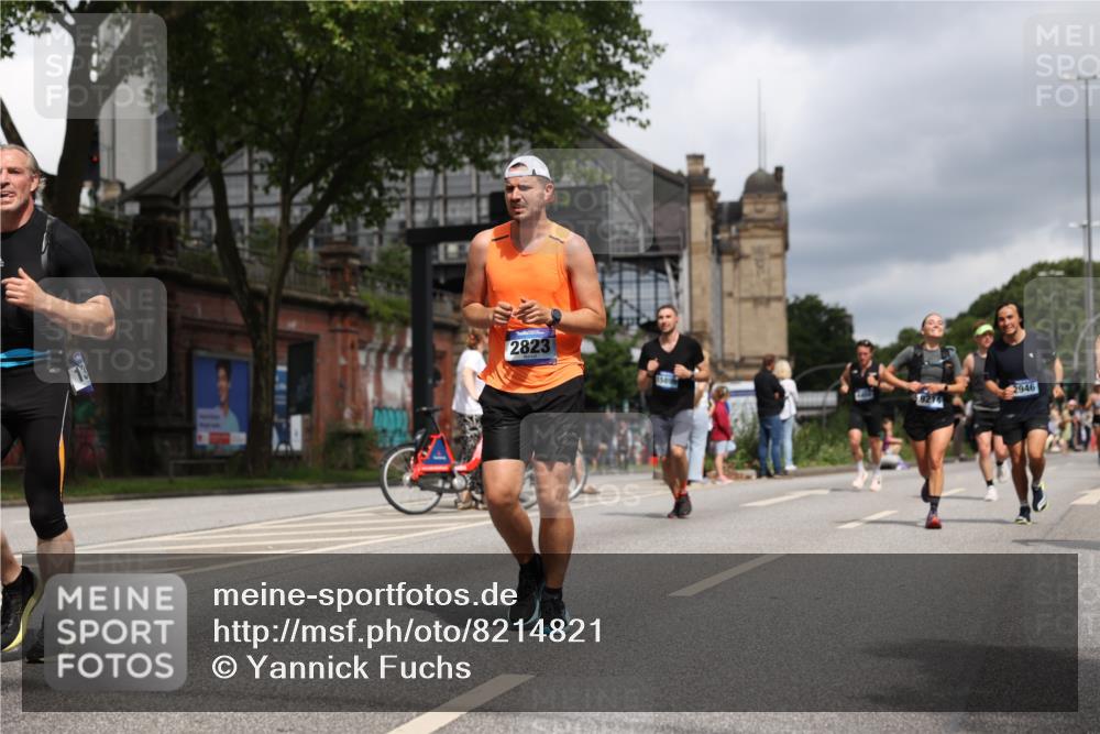 29.06.2025 - hella hamburg halbmarathon Yannick Fuchs http://msf.ph/oto/8214821 29.06.2025 10:45:33 20KM 1335, 2636, 2718, 2823, 2946, 4033, 4297, 4404, 4839, 4967, 5087, 5336, 5600, 5820, 6776, 7224, 7786, 7943, 8413, 8856, 8930, 8989, 9074, 9214, 9476, 9656, 9739, 9793, 9869, 9959, 10057, 10508, 10667, 10691, 10868, 11124, 11625, 12224, 12450, 13403, 13707, 13726, 13799, 14012, 14248, 14458, 14865, 14994, 15426, 15496, 15643, 15899, 16666, 16907, 17131, 17530, 17682, 17962, 17978, 18019, 18820, 19020, 19053 meine-sportfotos.de