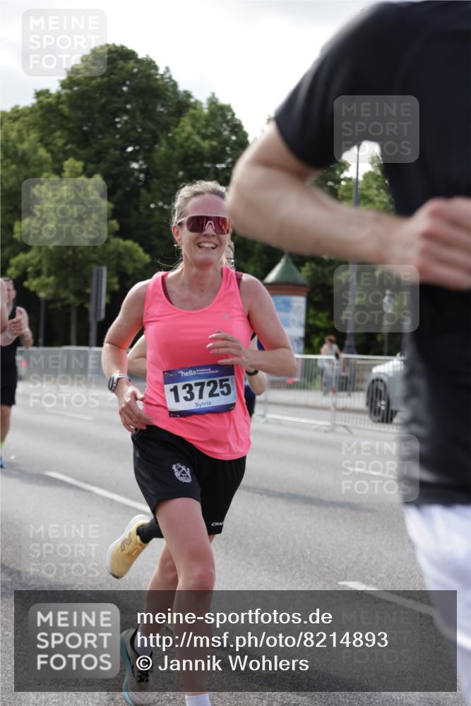 29.06.2025 - hella hamburg halbmarathon Jannik Wohlers http://msf.ph/oto/8214893 29.06.2025 09:49:52 Lombardsbrücke 1615, 1675, 1688, 1803, 2415, 2568, 2826, 3332, 4398, 4823, 5248, 5409, 5436, 5791, 5803, 6704, 7774, 8450, 9017, 9294, 9302, 9365, 9711, 10894, 11767, 12292, 12335, 12540, 12554, 12895, 13725, 14691, 14992, 15225, 15257, 15336, 15435, 15521, 16648, 16697, 17425, 17620, 17973, 18154, 18275, 18276, 18464, 19229 meine-sportfotos.de