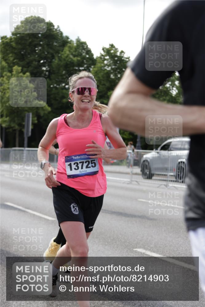 29.06.2025 - hella hamburg halbmarathon Jannik Wohlers http://msf.ph/oto/8214903 29.06.2025 09:49:52 Lombardsbrücke 1615, 1675, 1688, 1803, 2415, 2568, 2826, 3332, 4398, 4823, 5248, 5409, 5436, 5791, 5803, 6704, 7774, 8450, 9017, 9294, 9302, 9365, 9711, 10894, 11767, 12292, 12335, 12540, 12554, 12895, 13725, 14691, 14992, 15225, 15257, 15336, 15435, 15521, 16648, 16697, 17425, 17620, 17973, 18154, 18275, 18276, 18464, 19229 meine-sportfotos.de