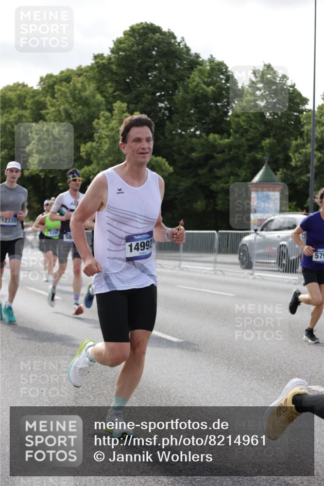 29.06.2025 - hella hamburg halbmarathon Jannik Wohlers http://msf.ph/oto/8214961 29.06.2025 09:49:53 Lombardsbrücke 1675, 1688, 1803, 2415, 2568, 2826, 3332, 4398, 4823, 5409, 5436, 5791, 5803, 6649, 6704, 7774, 8450, 9017, 9302, 9365, 9711, 10218, 10894, 11767, 12292, 12335, 12540, 12554, 12895, 13725, 14691, 14992, 15225, 15257, 15336, 15435, 15521, 16648, 16697, 17425, 17620, 17973, 18154, 18275, 18276, 18464, 19116, 19229 meine-sportfotos.de