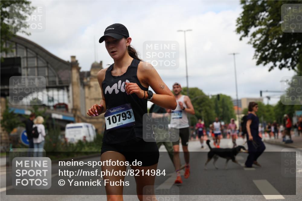 29.06.2025 - hella hamburg halbmarathon Yannick Fuchs http://msf.ph/oto/8214984 29.06.2025 10:32:41 20KM 1042, 1615, 1688, 3480, 3530, 7152, 7154, 7229, 7743, 8002, 8571, 9171, 9643, 10793, 11952, 13595, 13900, 14274, 14688, 14992, 15303, 15382, 15888, 16698, 17726, 18193, 18276, 18277, 18529, 18584, 18723 meine-sportfotos.de