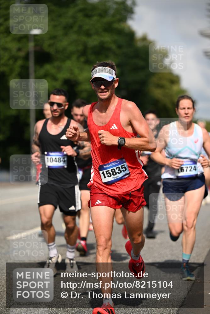 29.06.2025 - hella hamburg halbmarathon Dr. Thomas Lammeyer http://msf.ph/oto/8215104 29.06.2025 09:49:13 Kennedybrücke 57, 1686, 1707, 1894, 4463, 4812, 5187, 5550, 6495, 6878, 7055, 7186, 7880, 7965, 8062, 9345, 10453, 10484, 10876, 11120, 11199 meine-sportfotos.de