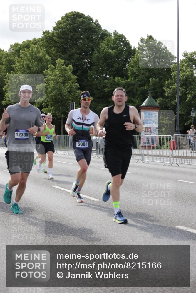 29.06.2025 - hella hamburg halbmarathon Jannik Wohlers http://msf.ph/oto/8215166 29.06.2025 09:49:54 Lombardsbrücke 1675, 1688, 1803, 2568, 2826, 3332, 4398, 4823, 5409, 5436, 5791, 5803, 6649, 6704, 7774, 8450, 9017, 9302, 9365, 9711, 10218, 10894, 11619, 11767, 12292, 12335, 12540, 12554, 12895, 13725, 14691, 14992, 15225, 15257, 15336, 15435, 15521, 16648, 16697, 17425, 17620, 17973, 18154, 18275, 18276, 19116, 19229 meine-sportfotos.de