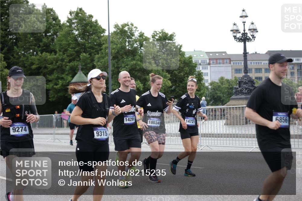 29.06.2025 - hella hamburg halbmarathon Jannik Wohlers http://msf.ph/oto/8215235 29.06.2025 11:18:58 Lombardsbrücke 1282, 1283, 2004, 4165, 4475, 6058, 6170, 6527, 6528, 6834, 6856, 7779, 9046, 9053, 9274, 9315, 10299, 10925, 11079, 11085, 11137, 11285, 11539, 12853, 12975, 13244, 13328, 13501, 14291, 14721, 14916, 16476, 16703, 17715, 18034, 18662, 18785, 18993 meine-sportfotos.de