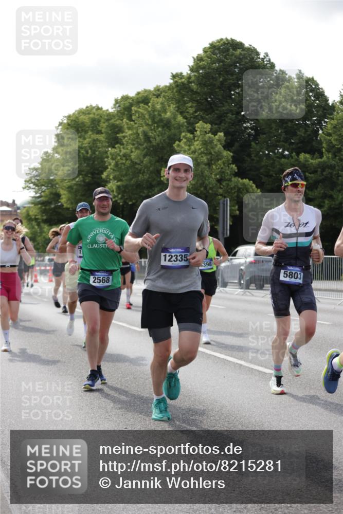 29.06.2025 - hella hamburg halbmarathon Jannik Wohlers http://msf.ph/oto/8215281 29.06.2025 09:49:54 Lombardsbrücke 1675, 1688, 1803, 2568, 2826, 3332, 4398, 4823, 5409, 5436, 5791, 5803, 6649, 6704, 7774, 8450, 9017, 9302, 9365, 9711, 10218, 10894, 11619, 11767, 12292, 12335, 12540, 12554, 12895, 13725, 14691, 14992, 15225, 15257, 15336, 15435, 15521, 16648, 16697, 17425, 17620, 17973, 18154, 18275, 18276, 19116, 19229 meine-sportfotos.de