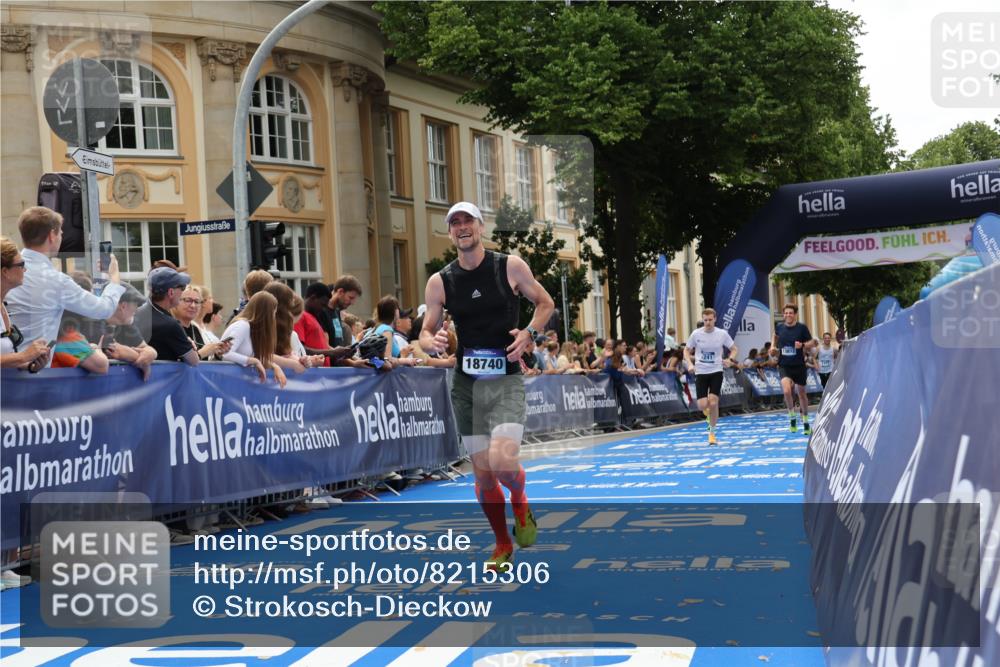 29.06.2025 - hella hamburg halbmarathon Strokosch-Dieckow http://msf.ph/oto/8215306 29.06.2025 10:24:47 Ziel 1241, 1271, 7142, 11678, 13872, 14836, 16361, 17752, 18740 meine-sportfotos.de