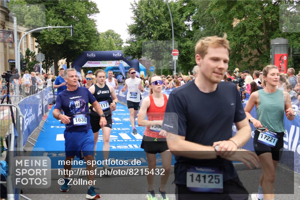 29.06.2025 - hella hamburg halbmarathon Zöllner http://msf.ph/oto/8215432 29.06.2025 10:51:10 Ziel 1366, 1630, 4077, 4816, 4967, 6027, 8117, 8261, 8508, 8704, 10508, 10603, 11733, 13008, 13073, 17384, 17823, 18066 meine-sportfotos.de