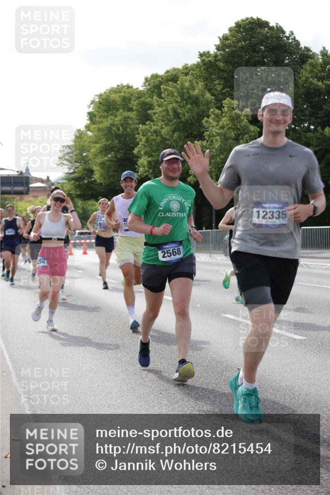 29.06.2025 - hella hamburg halbmarathon Jannik Wohlers http://msf.ph/oto/8215454 29.06.2025 09:49:55 Lombardsbrücke 1675, 1688, 1803, 2568, 2826, 3332, 4398, 4823, 5409, 5436, 5791, 5803, 6649, 6704, 7774, 8450, 9017, 9302, 9365, 9711, 10218, 10894, 11619, 11767, 12292, 12335, 12540, 12554, 12895, 13725, 14691, 14992, 15225, 15257, 15336, 15435, 15493, 15521, 16648, 16697, 17425, 17620, 17632, 17973, 18154, 18275, 18276, 19116, 19229 meine-sportfotos.de