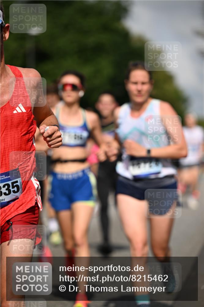 29.06.2025 - hella hamburg halbmarathon Dr. Thomas Lammeyer http://msf.ph/oto/8215462 29.06.2025 09:49:14 Kennedybrücke 57, 1686, 1707, 1894, 2525, 4463, 4812, 5187, 5550, 6495, 6878, 7055, 7186, 7880, 7965, 8062, 9345, 10453, 10484, 10876, 11120, 11199 meine-sportfotos.de