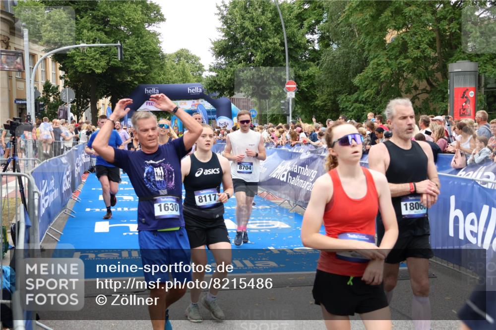 29.06.2025 - hella hamburg halbmarathon Zöllner http://msf.ph/oto/8215486 29.06.2025 10:51:11 Ziel 1366, 4077, 4816, 4967, 6027, 8261, 8508, 8704, 10508, 10603, 10868, 11733, 13073, 15480, 17384, 17530, 17823, 18066 meine-sportfotos.de