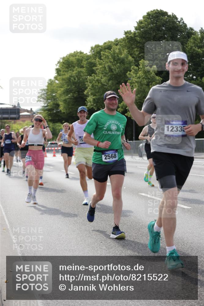 29.06.2025 - hella hamburg halbmarathon Jannik Wohlers http://msf.ph/oto/8215522 29.06.2025 09:49:55 Lombardsbrücke 1675, 1688, 1803, 2568, 2826, 3332, 4398, 4823, 5409, 5436, 5791, 5803, 6649, 6704, 7774, 8450, 9017, 9302, 9365, 9711, 10218, 10894, 11619, 11767, 12292, 12335, 12540, 12554, 12895, 13725, 14691, 14992, 15225, 15257, 15336, 15435, 15493, 15521, 16648, 16697, 17425, 17620, 17632, 17973, 18154, 18275, 18276, 19116, 19229 meine-sportfotos.de