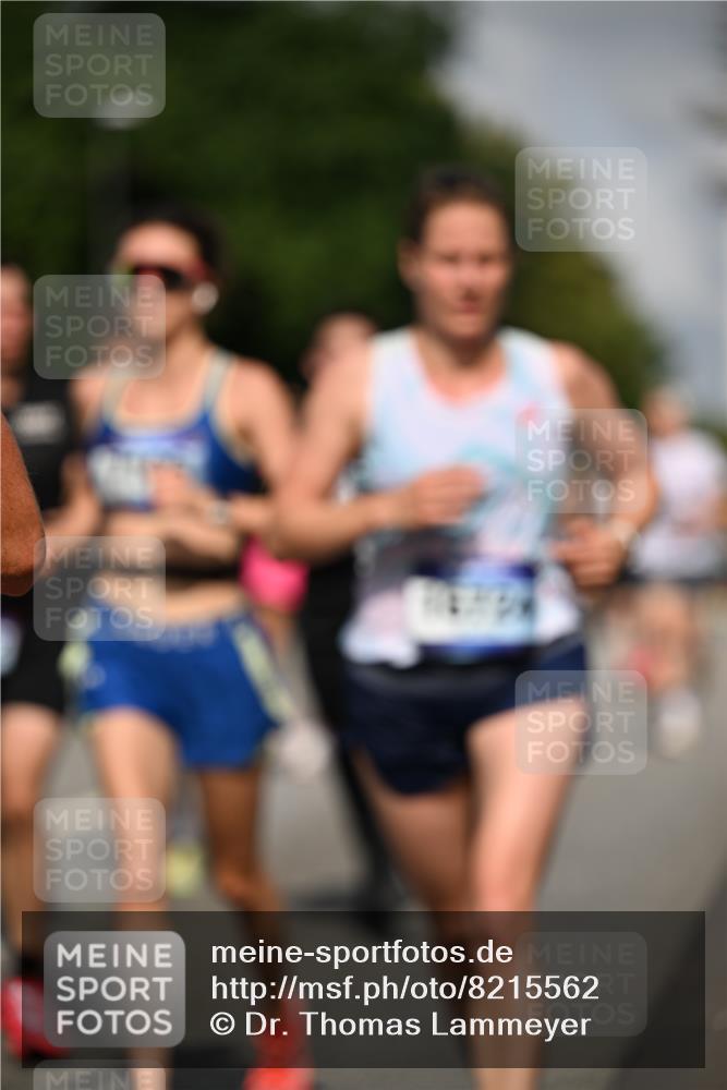 29.06.2025 - hella hamburg halbmarathon Dr. Thomas Lammeyer http://msf.ph/oto/8215562 29.06.2025 09:49:14 Kennedybrücke 57, 1686, 1707, 1894, 2525, 4463, 4812, 5187, 5550, 6495, 6878, 7055, 7186, 7880, 7965, 8062, 9345, 10453, 10484, 10876, 11120, 11199 meine-sportfotos.de