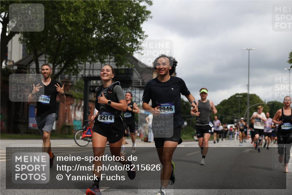 29.06.2025 - hella hamburg halbmarathon Yannick Fuchs http://msf.ph/oto/8215626 29.06.2025 10:45:35 20KM 1335, 2364, 2636, 2670, 2718, 2823, 2946, 4033, 4297, 4404, 4839, 4967, 5087, 5600, 5820, 6776, 7224, 7786, 7943, 8413, 8856, 8930, 8989, 9074, 9214, 9476, 9656, 9739, 9793, 9869, 9959, 10057, 10667, 10691, 10868, 11124, 11625, 12224, 12450, 13403, 13707, 13726, 13799, 14012, 14248, 14458, 14865, 14994, 15426, 15496, 15643, 15899, 16666, 17033, 17131, 17530, 17682, 17815, 17962, 17978, 18019, 18820, 19020, 19053 meine-sportfotos.de