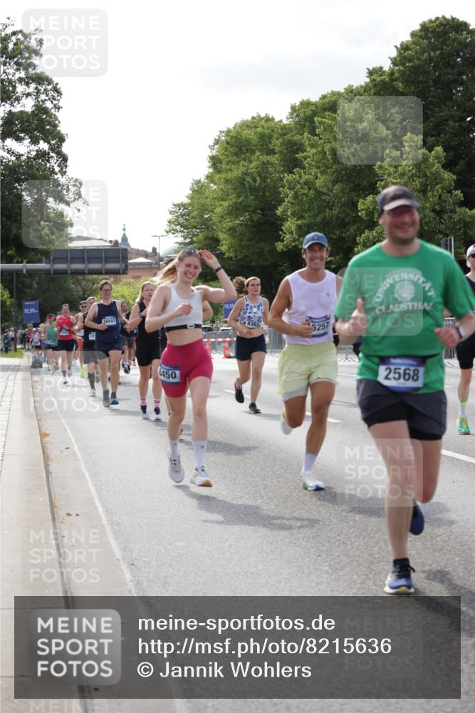 29.06.2025 - hella hamburg halbmarathon Jannik Wohlers http://msf.ph/oto/8215636 29.06.2025 09:49:55 Lombardsbrücke 1675, 1688, 1803, 2568, 2826, 3332, 4398, 4823, 5409, 5436, 5791, 5803, 6649, 6704, 7774, 8450, 9017, 9302, 9365, 9711, 10218, 10894, 11619, 11767, 12292, 12335, 12540, 12554, 12895, 13725, 14691, 14992, 15225, 15257, 15336, 15435, 15493, 15521, 16648, 16697, 17425, 17620, 17632, 17973, 18154, 18275, 18276, 19116, 19229 meine-sportfotos.de