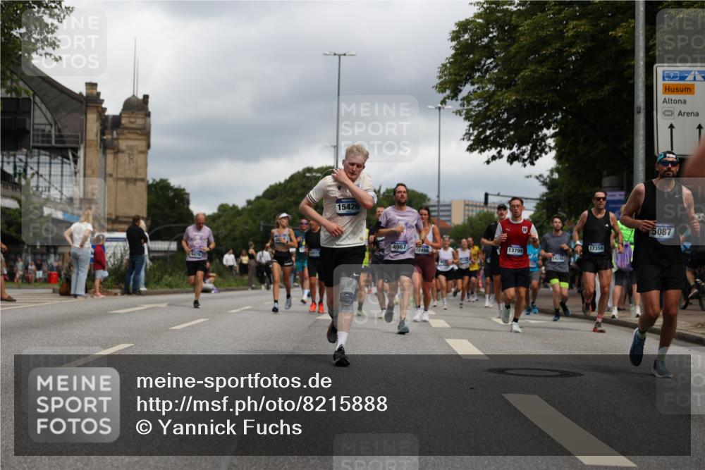 29.06.2025 - hella hamburg halbmarathon Yannick Fuchs http://msf.ph/oto/8215888 29.06.2025 10:45:38 20KM 1335, 2364, 2396, 2636, 2670, 2718, 2818, 2823, 2946, 4033, 4297, 4404, 4814, 4839, 4967, 5087, 5102, 5820, 6657, 6776, 7224, 7786, 8413, 8710, 8856, 8930, 9074, 9214, 9476, 9656, 9739, 9793, 9869, 9959, 10667, 10691, 10868, 11124, 11625, 11791, 12224, 12450, 13403, 13707, 13726, 13792, 13799, 14012, 14248, 14458, 14865, 14994, 15426, 15496, 15643, 15899, 16666, 17033, 17131, 17530, 17682, 17815, 17962, 17978, 18019, 18820, 18869, 19020, 19053 meine-sportfotos.de