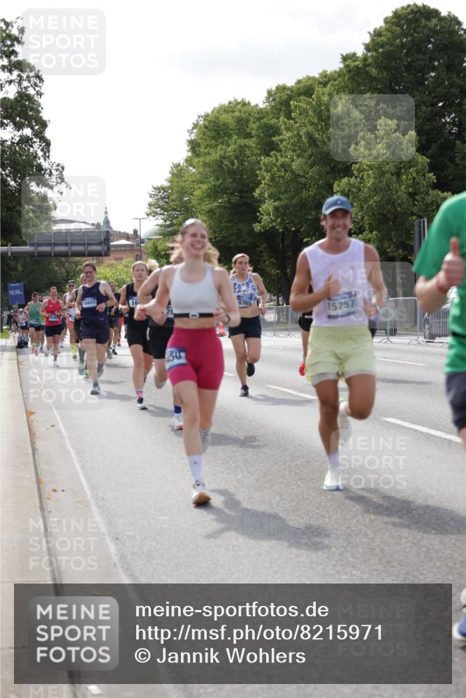 29.06.2025 - hella hamburg halbmarathon Jannik Wohlers http://msf.ph/oto/8215971 29.06.2025 09:49:56 Lombardsbrücke 1675, 1688, 1803, 2568, 2826, 3332, 4398, 4823, 5409, 5436, 5791, 5803, 6458, 6649, 6704, 7774, 8450, 9017, 9116, 9302, 9365, 9711, 10218, 10894, 11379, 11619, 11767, 12292, 12335, 12540, 12554, 12895, 13725, 14691, 14992, 15225, 15257, 15336, 15435, 15493, 15521, 16648, 16697, 16992, 17425, 17620, 17632, 18154, 18275, 18276, 19116, 19229 meine-sportfotos.de