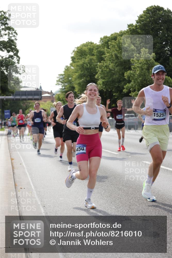 29.06.2025 - hella hamburg halbmarathon Jannik Wohlers http://msf.ph/oto/8216010 29.06.2025 09:49:56 Lombardsbrücke 1675, 1688, 1803, 2568, 2826, 3332, 4398, 4823, 5409, 5436, 5791, 5803, 6458, 6649, 6704, 7774, 8450, 9017, 9116, 9302, 9365, 9711, 10218, 10894, 11379, 11619, 11767, 12292, 12335, 12540, 12554, 12895, 13725, 14691, 14992, 15225, 15257, 15336, 15435, 15493, 15521, 16648, 16697, 16992, 17425, 17620, 17632, 18154, 18275, 18276, 19116, 19229 meine-sportfotos.de