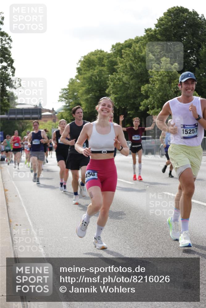 29.06.2025 - hella hamburg halbmarathon Jannik Wohlers http://msf.ph/oto/8216026 29.06.2025 09:49:56 Lombardsbrücke 1675, 1688, 1803, 2568, 2826, 3332, 4398, 4823, 5409, 5436, 5791, 5803, 6458, 6649, 6704, 7774, 8450, 9017, 9116, 9302, 9365, 9711, 10218, 10894, 11379, 11619, 11767, 12292, 12335, 12540, 12554, 12895, 13725, 14691, 14992, 15225, 15257, 15336, 15435, 15493, 15521, 16648, 16697, 16992, 17425, 17620, 17632, 18154, 18275, 18276, 19116, 19229 meine-sportfotos.de