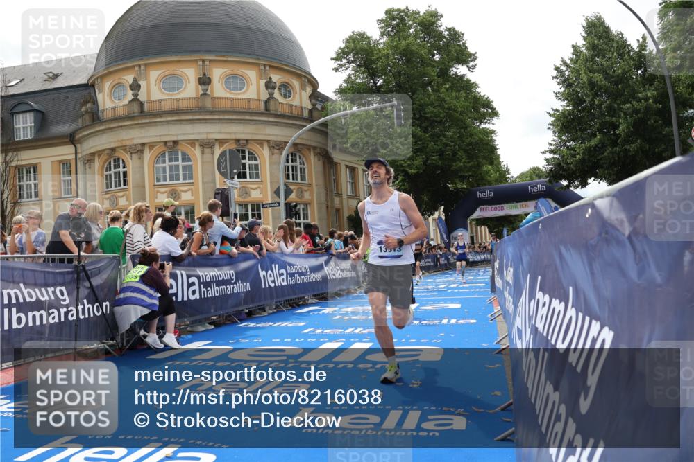 29.06.2025 - hella hamburg halbmarathon Strokosch-Dieckow http://msf.ph/oto/8216038 29.06.2025 10:25:13 Ziel 8376, 11994, 13913, 14113, 16484 meine-sportfotos.de