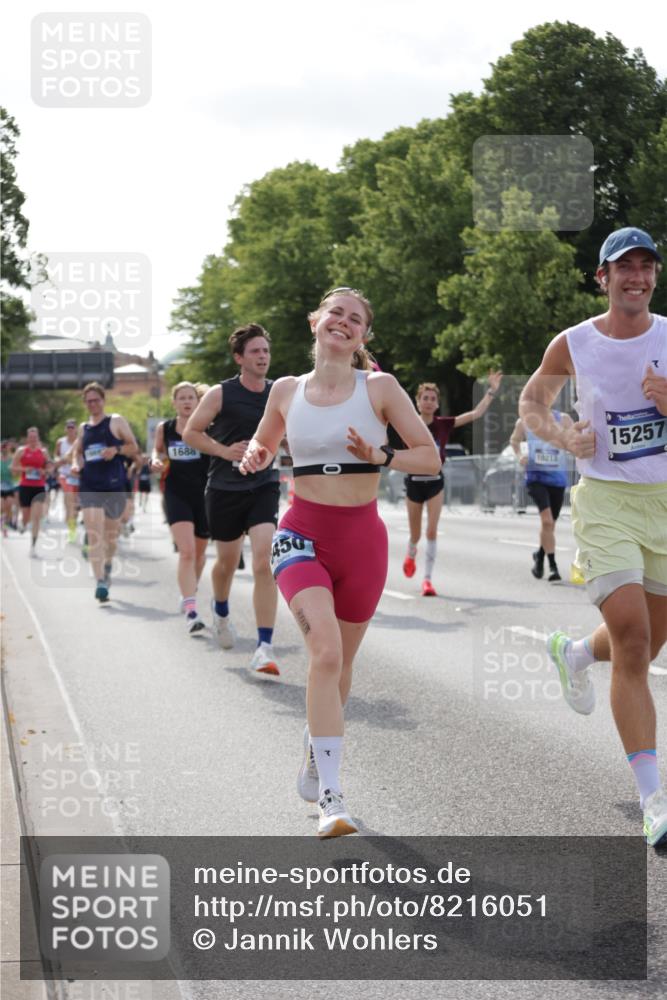 29.06.2025 - hella hamburg halbmarathon Jannik Wohlers http://msf.ph/oto/8216051 29.06.2025 09:49:56 Lombardsbrücke 1675, 1688, 1803, 2568, 2826, 3332, 4398, 4823, 5409, 5436, 5791, 5803, 6458, 6649, 6704, 7774, 8450, 9017, 9116, 9302, 9365, 9711, 10218, 10894, 11379, 11619, 11767, 12292, 12335, 12540, 12554, 12895, 13725, 14691, 14992, 15225, 15257, 15336, 15435, 15493, 15521, 16648, 16697, 16992, 17425, 17620, 17632, 18154, 18275, 18276, 19116, 19229 meine-sportfotos.de