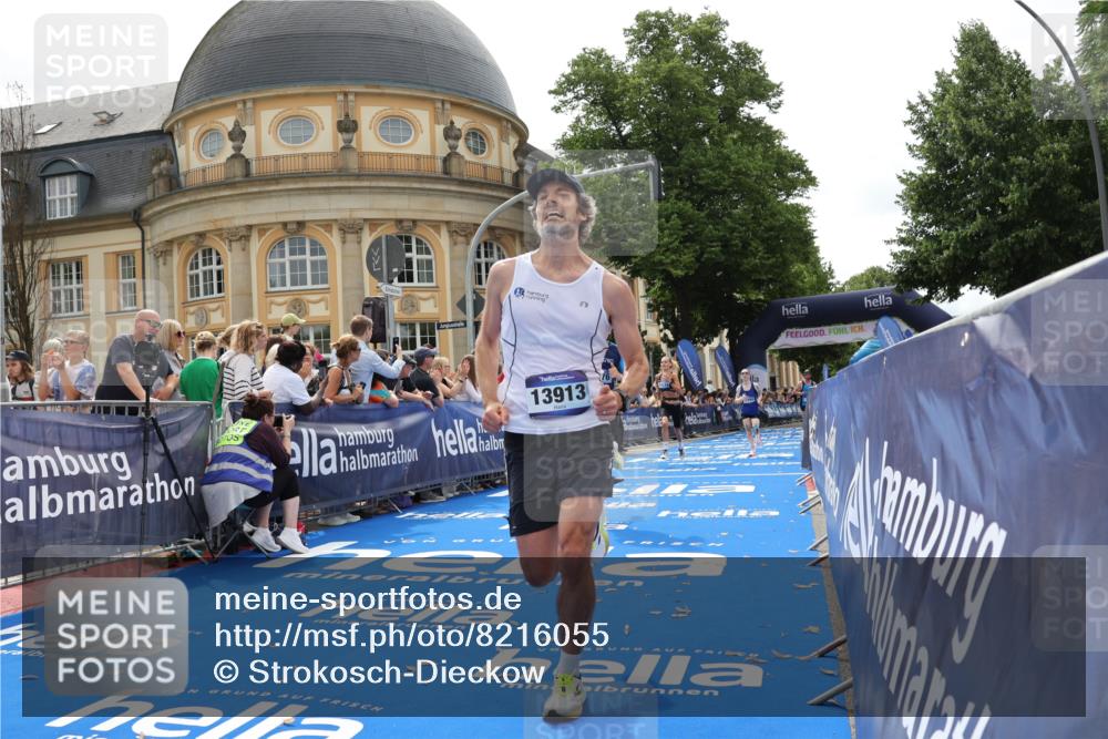29.06.2025 - hella hamburg halbmarathon Strokosch-Dieckow http://msf.ph/oto/8216055 29.06.2025 10:25:14 Ziel 8376, 11994, 12067, 13913, 14113, 16484 meine-sportfotos.de