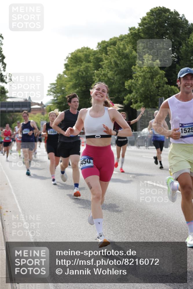 29.06.2025 - hella hamburg halbmarathon Jannik Wohlers http://msf.ph/oto/8216072 29.06.2025 09:49:56 Lombardsbrücke 1675, 1688, 1803, 2568, 2826, 3332, 4398, 4823, 5409, 5436, 5791, 5803, 6458, 6649, 6704, 7774, 8450, 9017, 9116, 9302, 9365, 9711, 10218, 10894, 11379, 11619, 11767, 12292, 12335, 12540, 12554, 12895, 13725, 14691, 14992, 15225, 15257, 15336, 15435, 15493, 15521, 16648, 16697, 16992, 17425, 17620, 17632, 18154, 18275, 18276, 19116, 19229 meine-sportfotos.de
