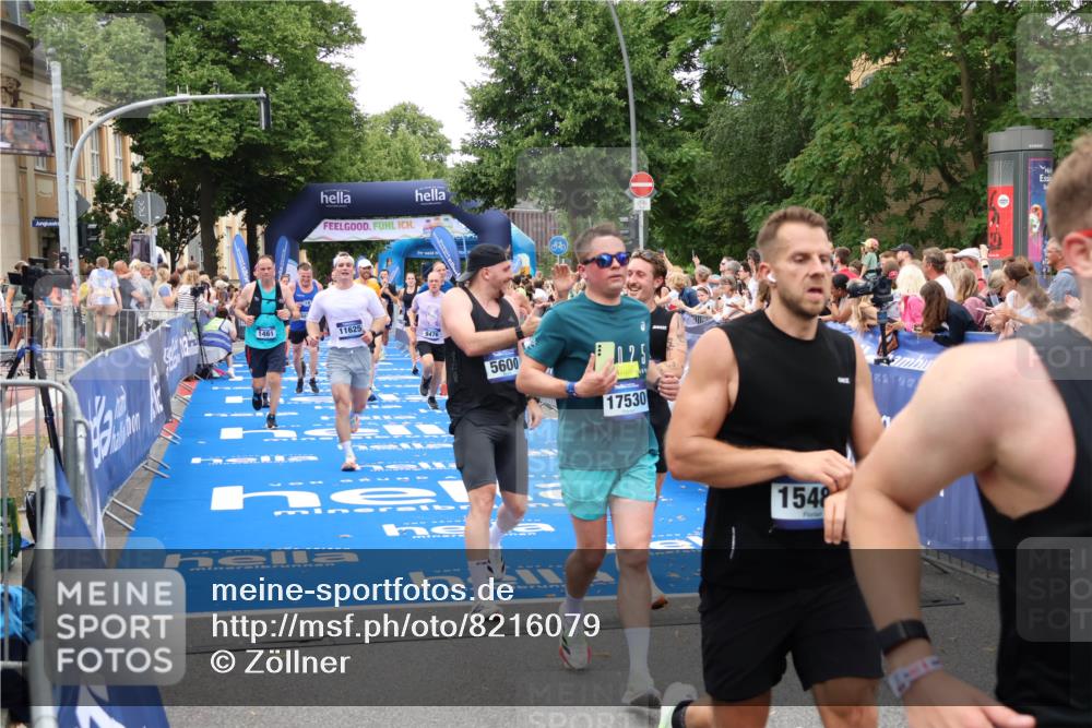29.06.2025 - hella hamburg halbmarathon Zöllner http://msf.ph/oto/8216079 29.06.2025 10:51:20 Ziel 1461, 1817, 2636, 2718, 4404, 4814, 5600, 6657, 6776, 8316, 8930, 9476, 10480, 10667, 10868, 11512, 11625, 12016, 13047, 14865, 14994, 15480, 17530, 18019 meine-sportfotos.de