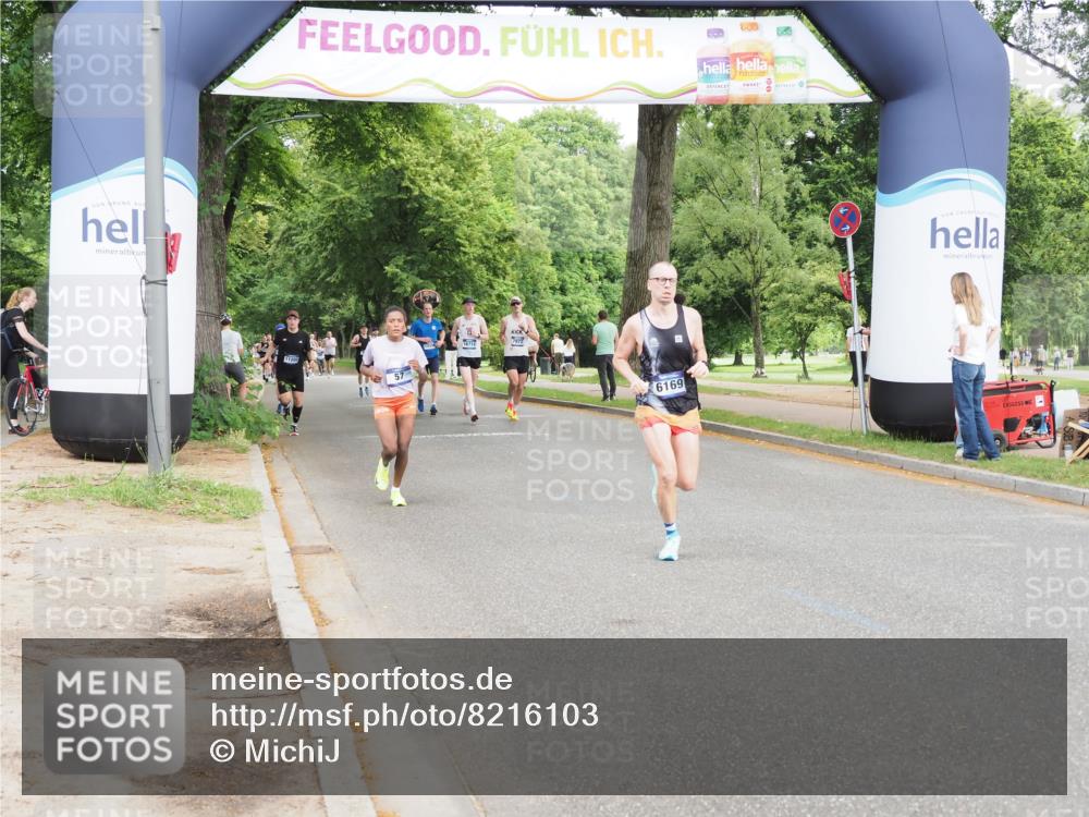 29.06.2025 - hella hamburg halbmarathon MichiJ http://msf.ph/oto/8216103 29.06.2025 10:23:39 Zwischen KM18-KM19 57, 4477, 5048, 9519, 11661, 14069 meine-sportfotos.de