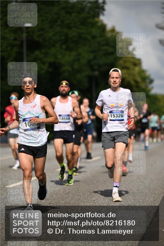 29.06.2025 - hella hamburg halbmarathon Dr. Thomas Lammeyer http://msf.ph/oto/8216180 29.06.2025 09:49:17 Kennedybrücke 57, 1686, 1707, 1894, 2525, 4463, 4812, 5187, 5550, 6169, 6495, 6878, 7055, 7186, 7845, 7880, 7965, 8062, 9345, 10453, 10484, 10876, 11199 meine-sportfotos.de
