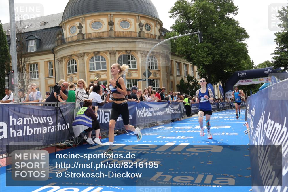 29.06.2025 - hella hamburg halbmarathon Strokosch-Dieckow http://msf.ph/oto/8216195 29.06.2025 10:25:16 Ziel 8376, 11994, 12067, 13913, 14113, 16484 meine-sportfotos.de