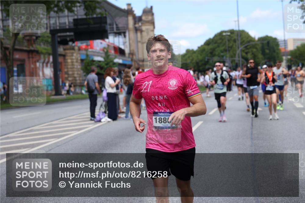 29.06.2025 - hella hamburg halbmarathon Yannick Fuchs http://msf.ph/oto/8216258 29.06.2025 11:23:39 20KM 1025, 1305, 1395, 1534, 2325, 2588, 2744, 3358, 3430, 3708, 3752, 3753, 3765, 4111, 4580, 5223, 5343, 5825, 6034, 6103, 6195, 6570, 6746, 8187, 8717, 9183, 9927, 10336, 11415, 11783, 11984, 12073, 12126, 14000, 14099, 14433, 14439, 14644, 14918, 15409, 15739, 15847, 15853, 16001, 16143, 16383, 17742, 18369, 18706, 18860, 18883 meine-sportfotos.de