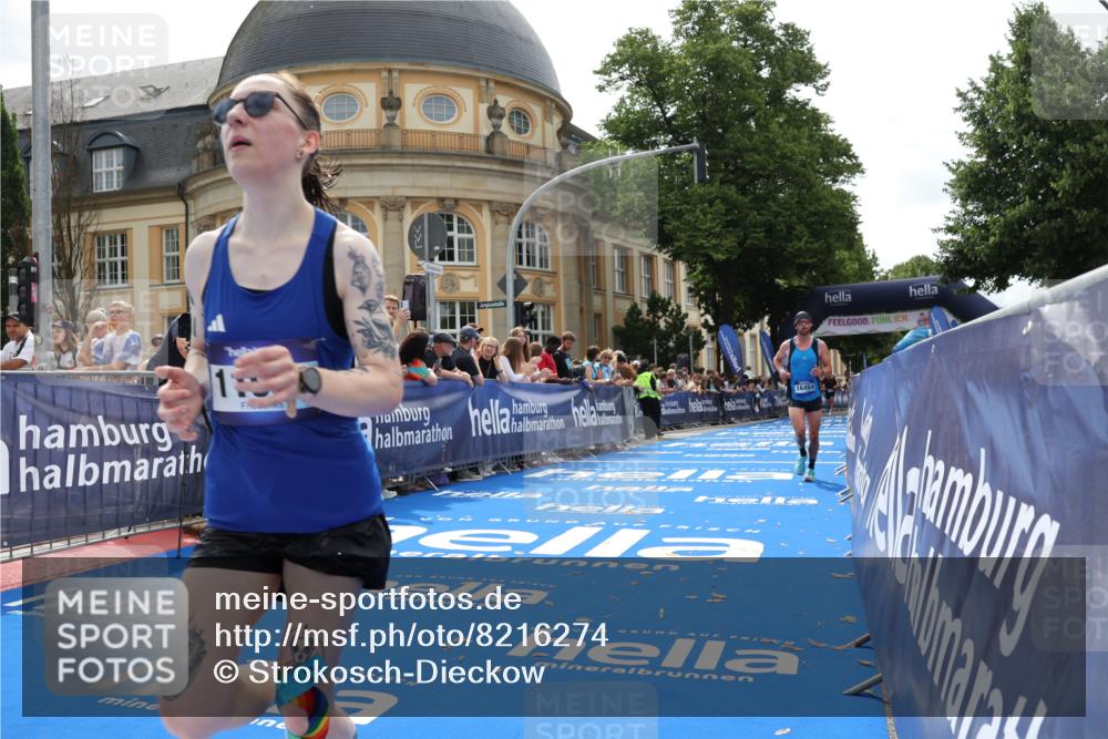 29.06.2025 - hella hamburg halbmarathon Strokosch-Dieckow http://msf.ph/oto/8216274 29.06.2025 10:25:17 Ziel 8376, 11994, 12067, 14113, 16484 meine-sportfotos.de