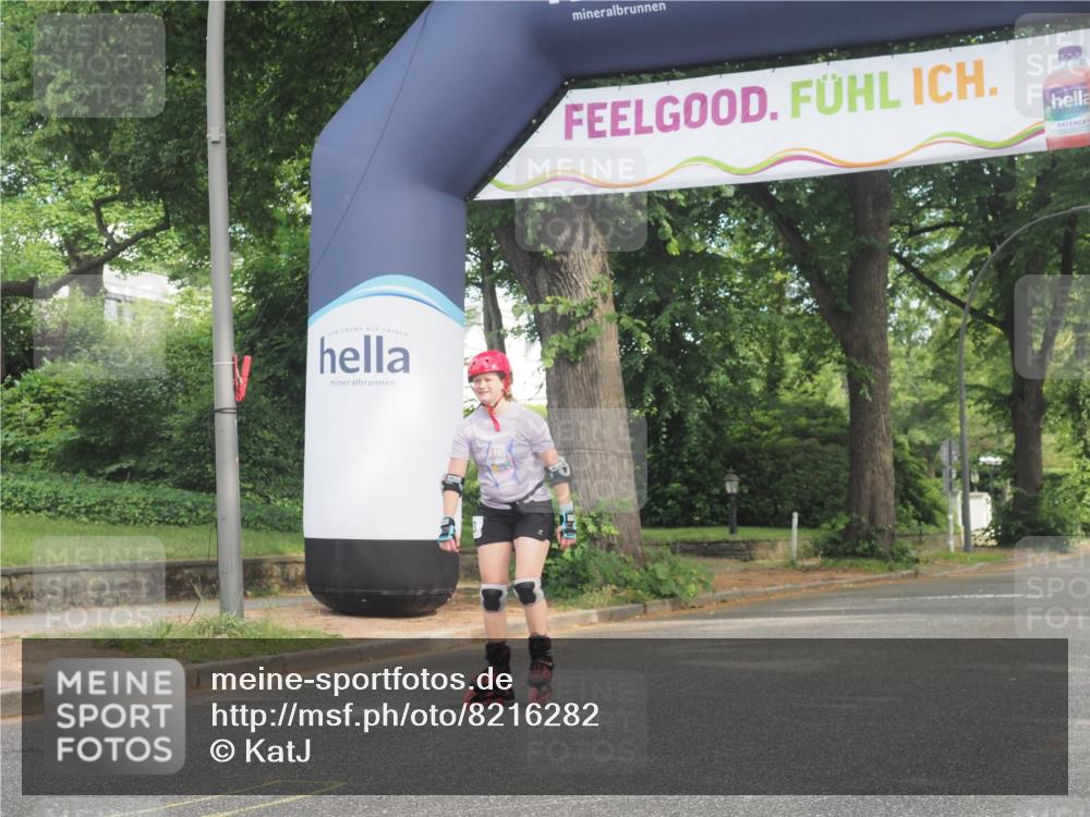 29.06.2025 - hella hamburg halbmarathon KatJ http://msf.ph/oto/8216282 29.06.2025 09:36:02 Zwischen KM18-KM19  meine-sportfotos.de