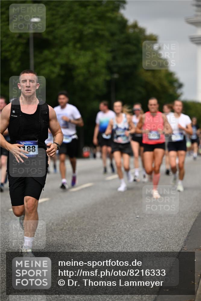 29.06.2025 - hella hamburg halbmarathon Dr. Thomas Lammeyer http://msf.ph/oto/8216333 29.06.2025 10:12:47 Kennedybrücke 1147, 1188, 2427, 2978, 4859, 5100, 5885, 6590, 6674, 6918, 7198, 7348, 7453, 9457, 9616, 9718, 9823, 9951, 9958, 9966, 10092, 10609, 10857 meine-sportfotos.de