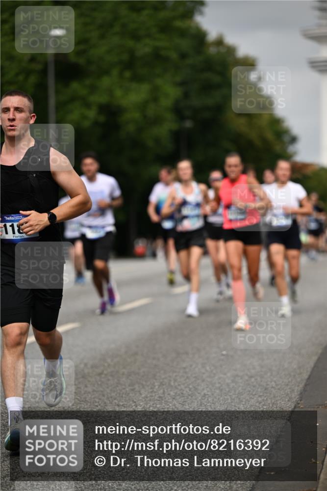 29.06.2025 - hella hamburg halbmarathon Dr. Thomas Lammeyer http://msf.ph/oto/8216392 29.06.2025 10:12:48 Kennedybrücke 1147, 1188, 2427, 2978, 4859, 5100, 5885, 6590, 6674, 6918, 7198, 7348, 7453, 9457, 9616, 9718, 9823, 9951, 9958, 9966, 10092, 10609, 10857 meine-sportfotos.de