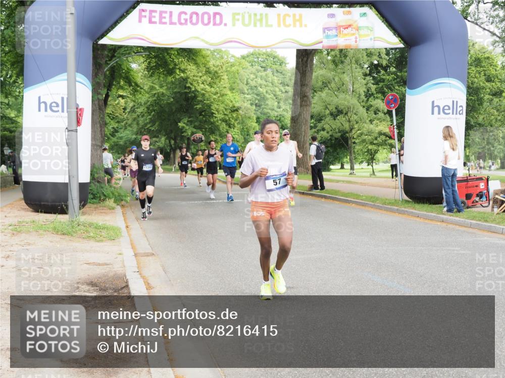 29.06.2025 - hella hamburg halbmarathon MichiJ http://msf.ph/oto/8216415 29.06.2025 10:23:41 Zwischen KM18-KM19 57, 4477, 5048, 6169, 9519, 11661 meine-sportfotos.de