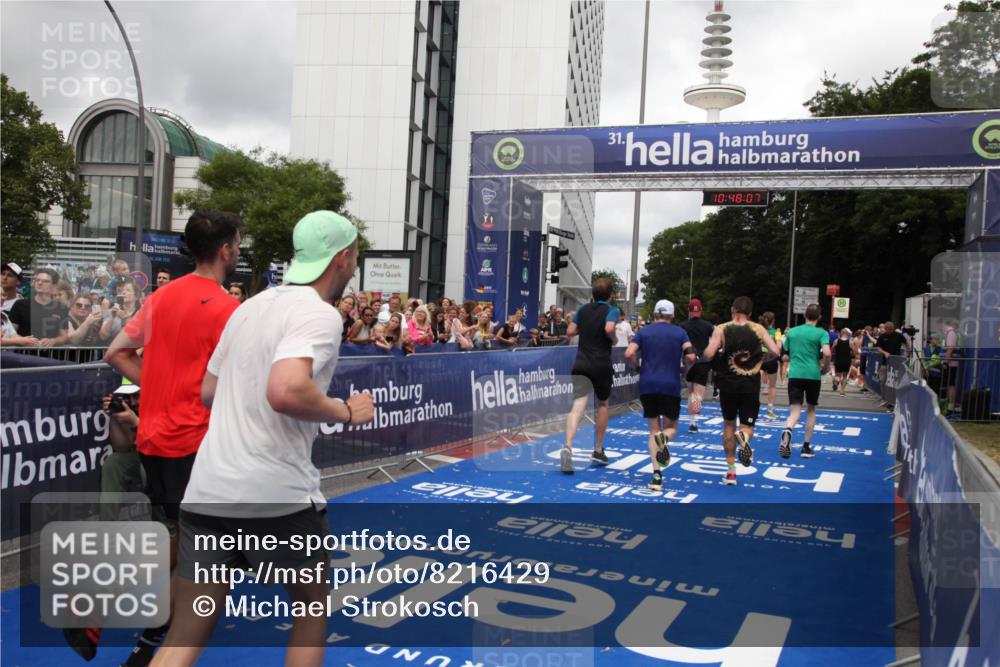 29.06.2025 - hella hamburg halbmarathon Michael Strokosch http://msf.ph/oto/8216429 29.06.2025 10:48:06 Ziel 1086, 1604, 1613, 4324, 4528, 4601, 5022, 6377, 9638, 12706, 12724, 12747, 12808, 13570, 16149, 16766, 18206, 18922, 19198 meine-sportfotos.de