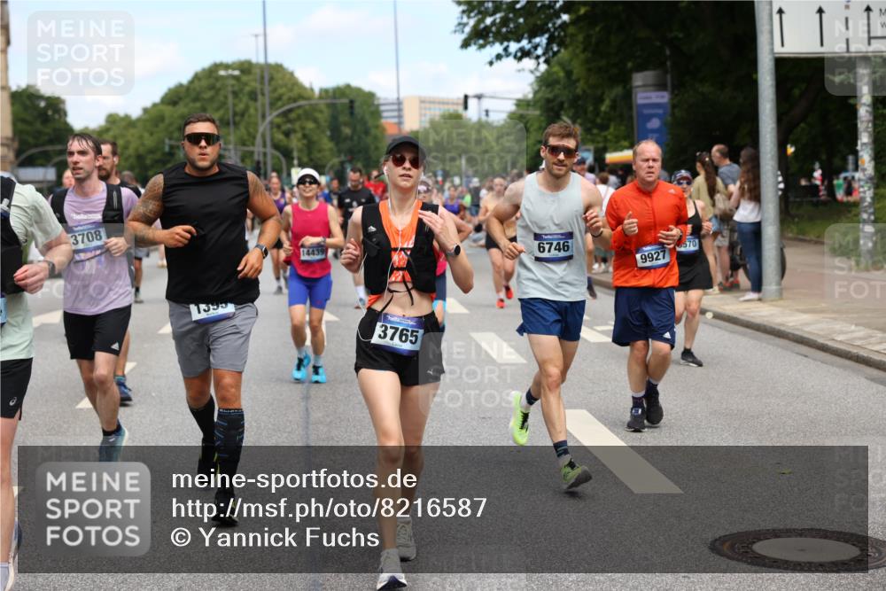 29.06.2025 - hella hamburg halbmarathon Yannick Fuchs http://msf.ph/oto/8216587 29.06.2025 11:23:42 20KM 1025, 1148, 1305, 1395, 1534, 2325, 2588, 2744, 3358, 3430, 3708, 3752, 3765, 4111, 5223, 5343, 5825, 6034, 6103, 6195, 6570, 6746, 6956, 8187, 8717, 9183, 9927, 10336, 11415, 11665, 11783, 11984, 12073, 12126, 14000, 14099, 14433, 14439, 14644, 14918, 15112, 15409, 15739, 15847, 15853, 16001, 16143, 16383, 17742, 18369, 18706, 18766, 18860, 18883 meine-sportfotos.de