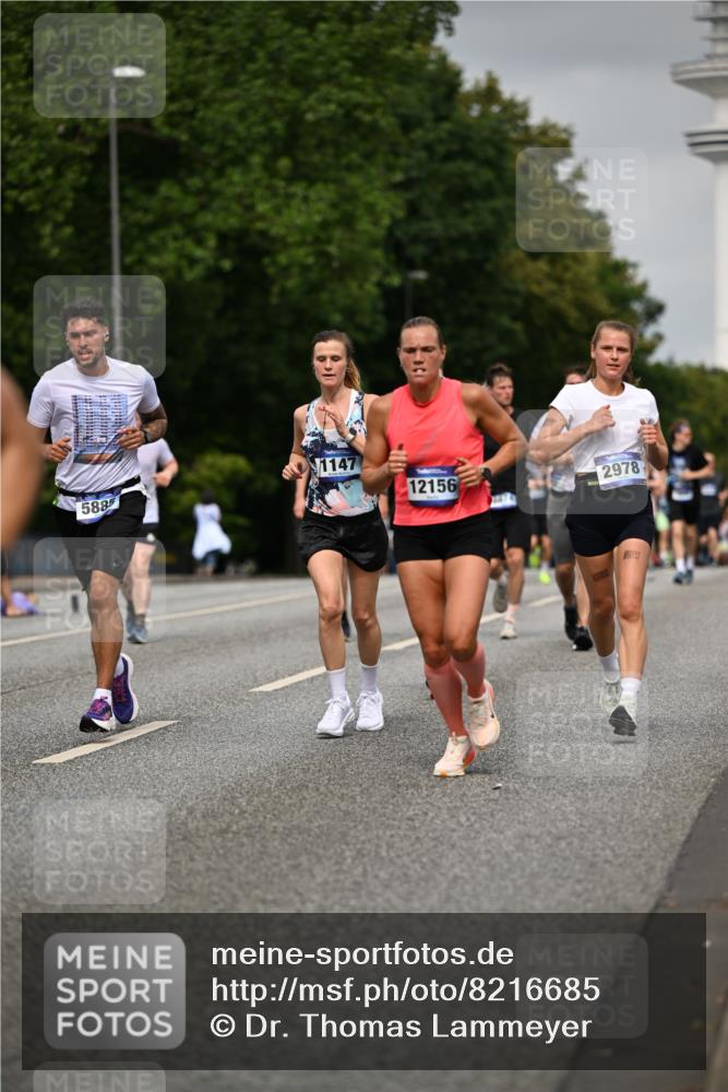 29.06.2025 - hella hamburg halbmarathon Dr. Thomas Lammeyer http://msf.ph/oto/8216685 29.06.2025 10:12:49 Kennedybrücke 1147, 1188, 2427, 2978, 4859, 5100, 5885, 6590, 6674, 6918, 7198, 7348, 7453, 9457, 9616, 9718, 9823, 9951, 9958, 9966, 10092, 10609, 10857 meine-sportfotos.de